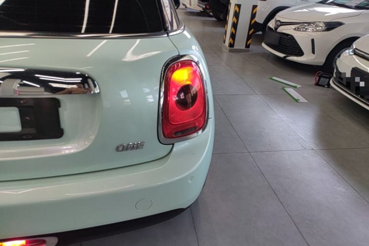 Used MINI 2016 1.2T ONE Pioneer Edition Five-Door Version Right Rear Taillight