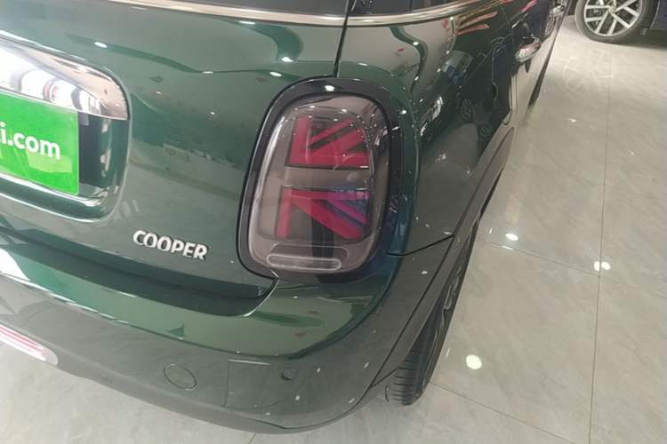 Used MINI 2016 1.5T COOPER Five-Door Edition Right Rear Taillight