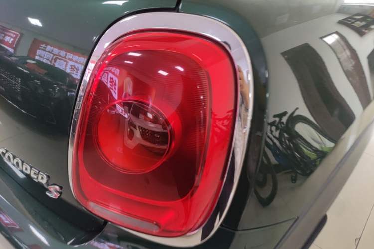 Used MINI 2016 1.5T COOPER Right Rear Taillight