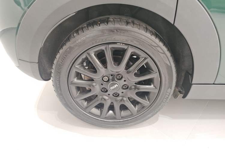 Used MINI 2016 1.5T COOPER Five-Door Edition Right Rear Wheel Hub