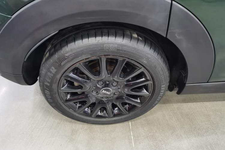 Used MINI 2016 1.2T ONE Pioneer Edition Five-Door Version Right Rear Wheel Hub