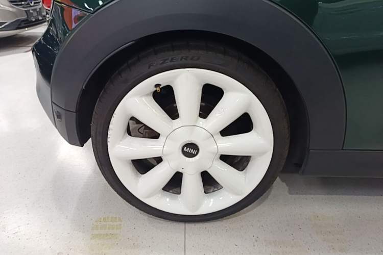Used MINI 2016 2.0T COOPER S CABRIO Right Rear Wheel Hub