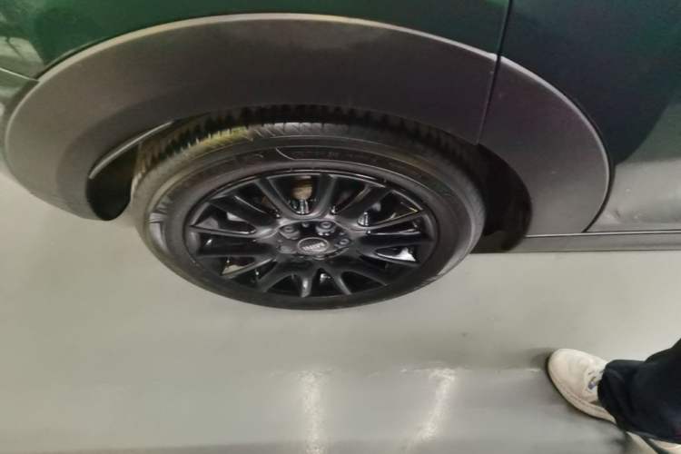 Used MINI 2016 1.5T COOPER Five-Door Edition Right Rear Wheel Hub
