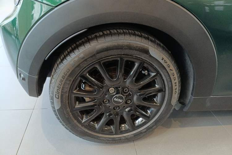 Used MINI 2016 1.5T COOPER Right Rear Wheel Hub