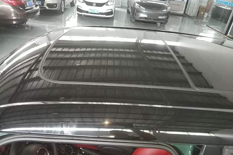 Used MINI 2016 1.5T COOPER Five-Door Edition Roof