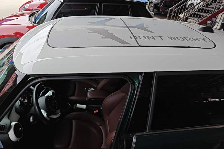 Used MINI 2016 1.5T COOPER Five-Door Edition Roof