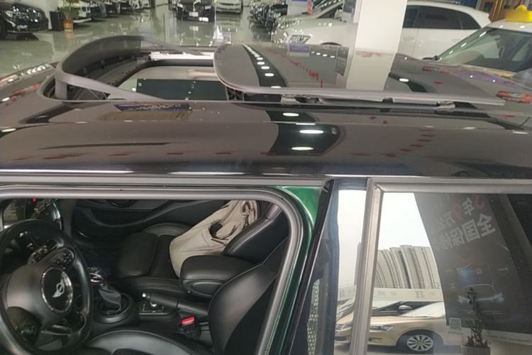 Used MINI 2016 1.5T COOPER Five-Door Edition Roof