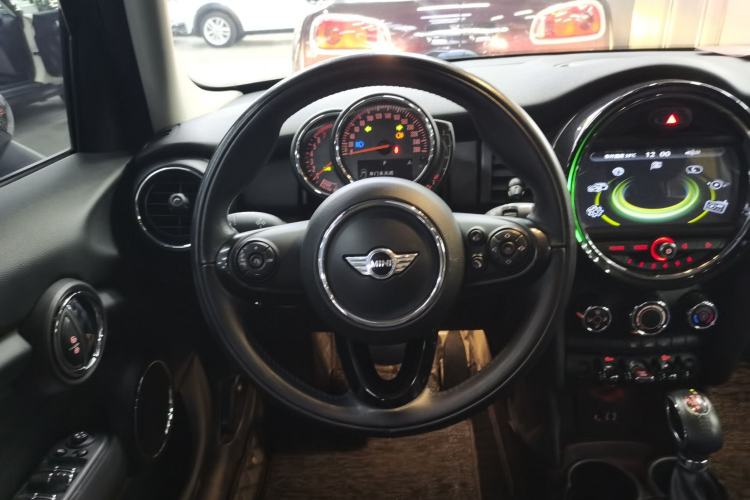 Used MINI 2016 1.2T ONE Pioneer Edition Five-Door Version Steering Wheel