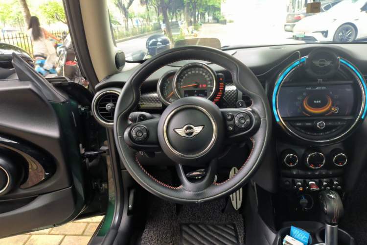 Used MINI 2016 2.0T COOPER S Pioneer Edition Steering Wheel
