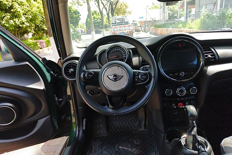 Used MINI 2016 1.2T ONE Pioneer Edition Five-Door Version Steering Wheel