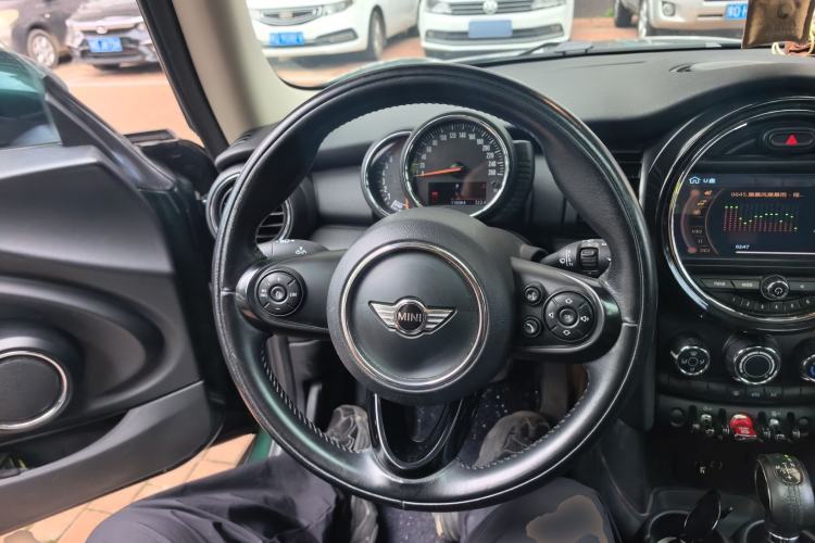 Used MINI 2016 1.2T ONE Pioneer Edition Steering Wheel