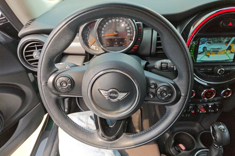 Used MINI 2016 1.5T COOPER Avant-Garde Steering Wheel