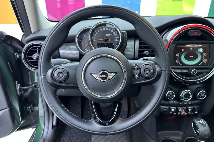 Used MINI 2016 1.5T COOPER Five-Door Edition Steering Wheel