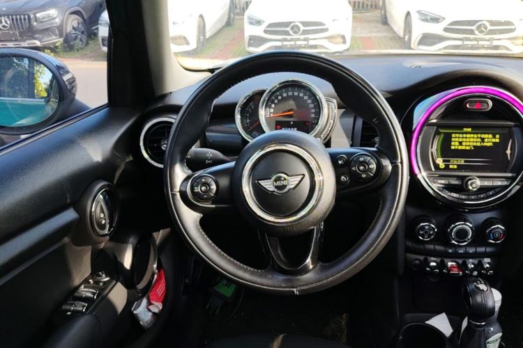 Used MINI 2016 1.5T COOPER Five-Door Edition Steering Wheel