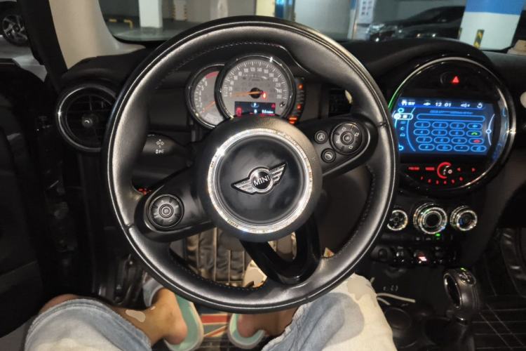 Used MINI 2016 1.2T ONE Pioneer Edition Steering Wheel