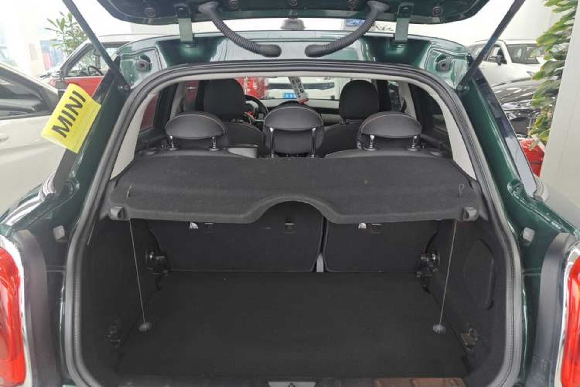 Used MINI 2016 1.2T ONE Pioneer Edition Five-Door Version Trunk