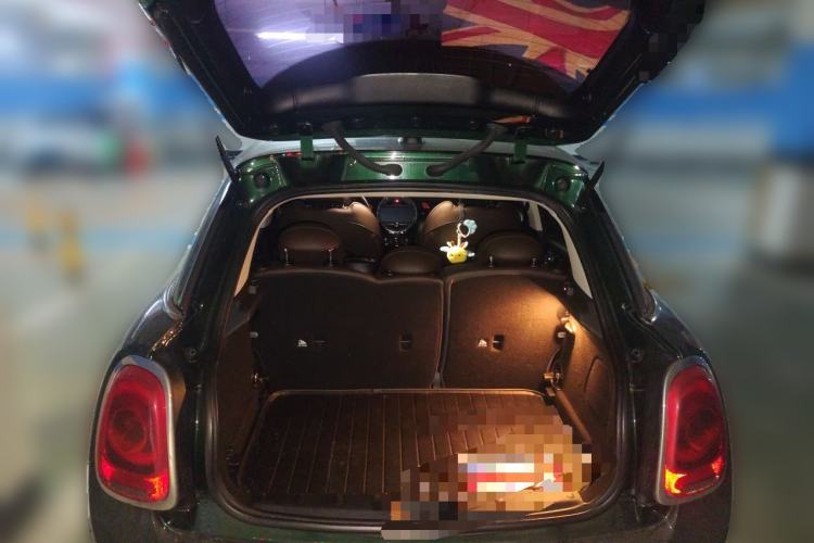 Used MINI 2016 2.0T COOPER S Pioneer Edition Five-Door Model Trunk