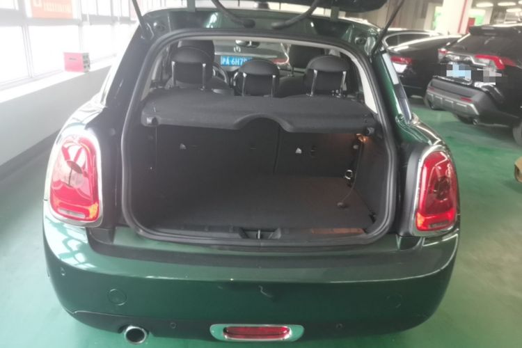 Used MINI 2016 1.2T ONE Pioneer Edition Five-Door Version Trunk