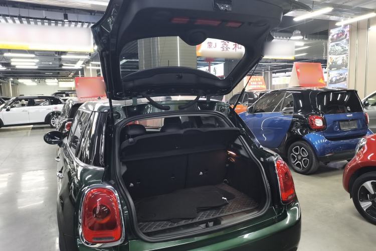 Used MINI 2016 1.2T ONE Pioneer Edition Five-Door Version Trunk