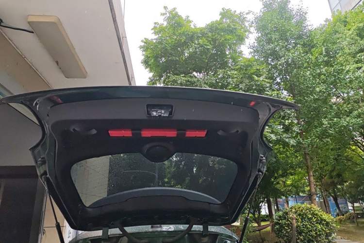 Used MINI 2016 1.2T ONE Pioneer Edition Five-Door Version Trunk