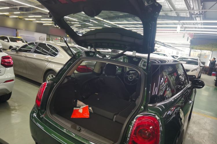 Used MINI 2016 1.5T COOPER Avant-Garde Trunk