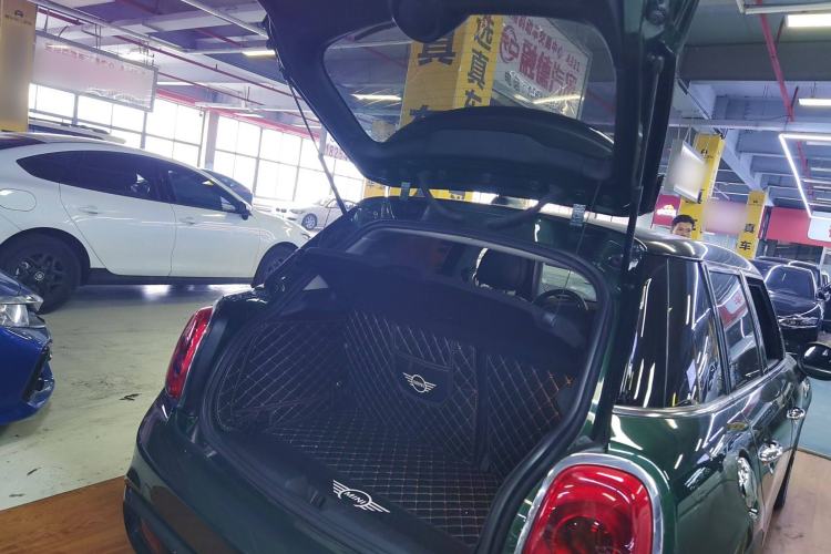 Used MINI 2016 2.0T COOPER S Five-Door Edition Trunk