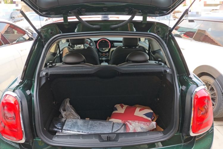 Used MINI 2016 1.5T COOPER Avant-Garde Trunk