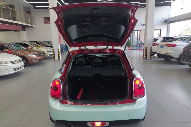 Used MINI 2016 1.2T ONE Pioneer Edition Five-Door Version Trunk