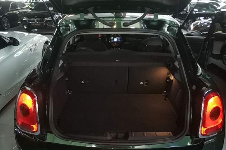Used MINI 2016 1.2T ONE Five-Door Edition Trunk
