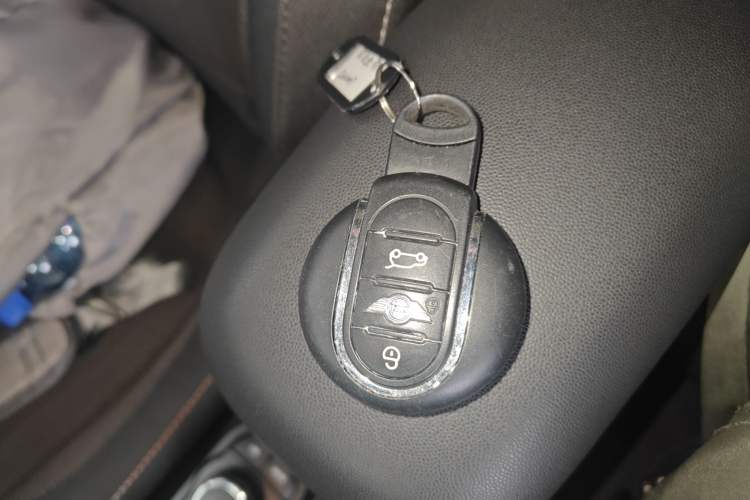 Used MINI 2016 1.2T ONE Pioneer Edition Five-Door Version Vehicle Key