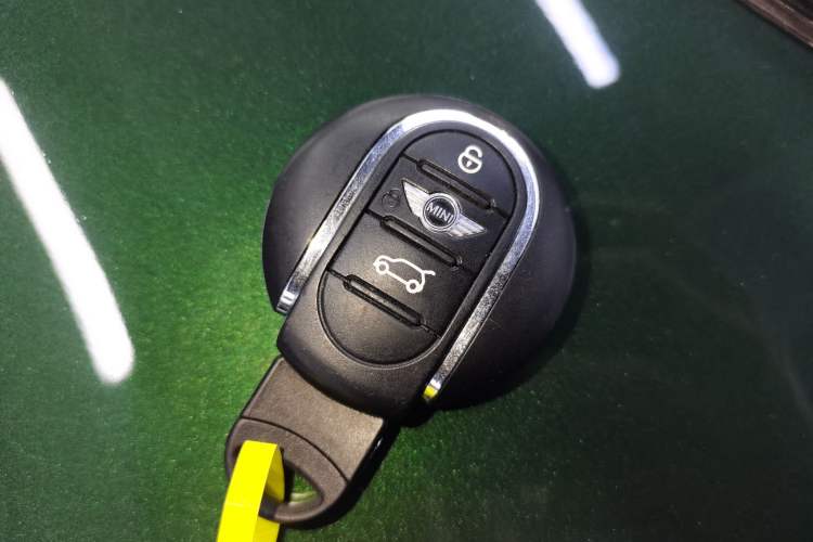 Used MINI 2016 1.2T ONE Pioneer Edition Five-Door Version Vehicle Key
