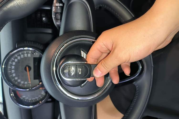 Used MINI 2016 1.2T ONE Five-Door Edition Vehicle Key