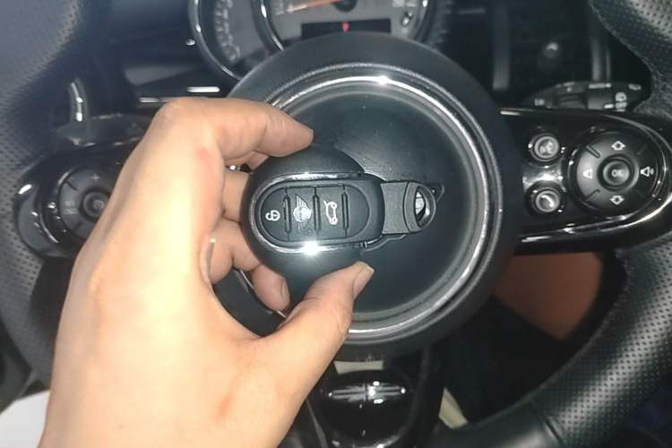 Used MINI 2016 1.5T COOPER SEVEN Vehicle Key