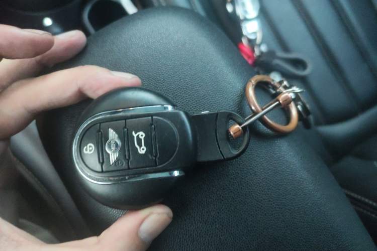 Used MINI 2016 1.2T ONE Pioneer Edition Vehicle Key