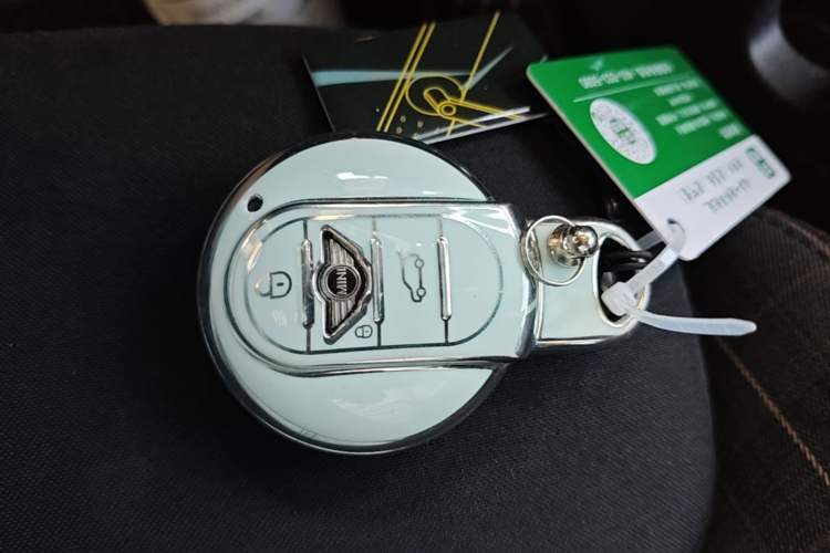 Used MINI 2016 1.5T COOPER SEVEN Five-Door Edition Vehicle Key