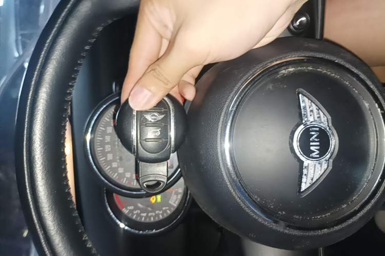 Used MINI 2016 1.2T ONE Pioneer Edition Vehicle Key