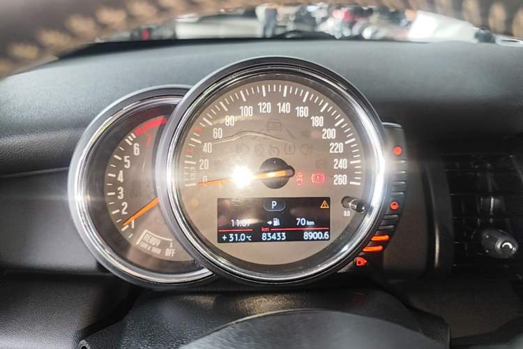 Used MINI 2016 1.2T ONE Pioneer Edition Five-Door Version Instrument Cluster