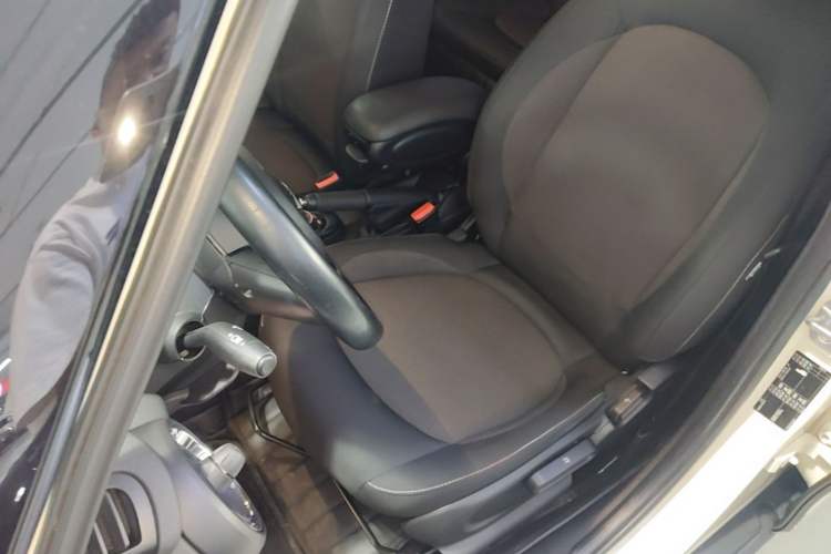 Used MINI 2016 1.2T ONE Pioneer Edition Five-Door Version Left Front Seat