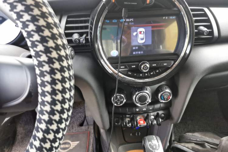 Used MINI 2016 1.2T ONE Audio And AC Panel