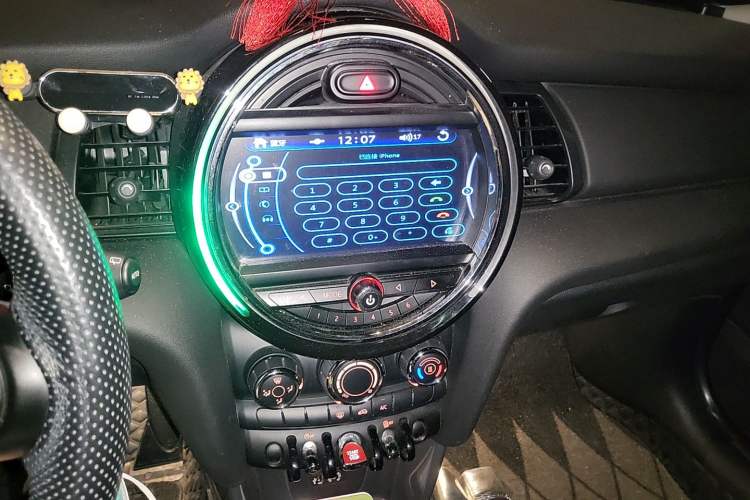 Used MINI 2016 1.2T ONE Pioneer Edition Audio And AC Panel