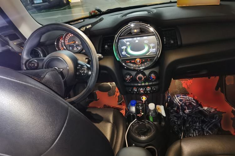 Used MINI 2016 1.5T COOPER Center Console