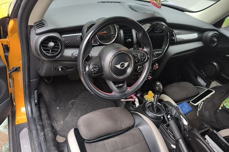 Used MINI 2016 2.0T COOPER S Center Console