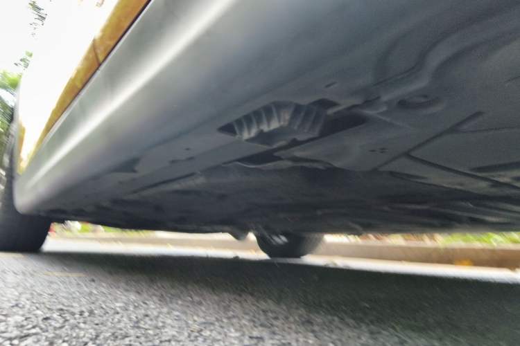 Used MINI 2016 1.5T COOPER Pioneer Edition Five-Door Model Chassis Rear Left