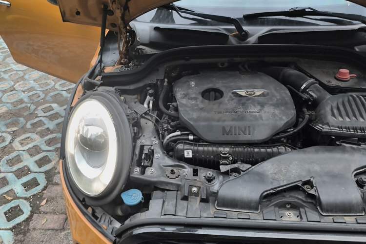 Used MINI 2016 2.0T COOPER S Engine Bay Right