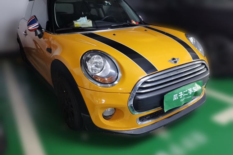 Used MINI 2016 1.5T COOPER Front Right 45 Deg