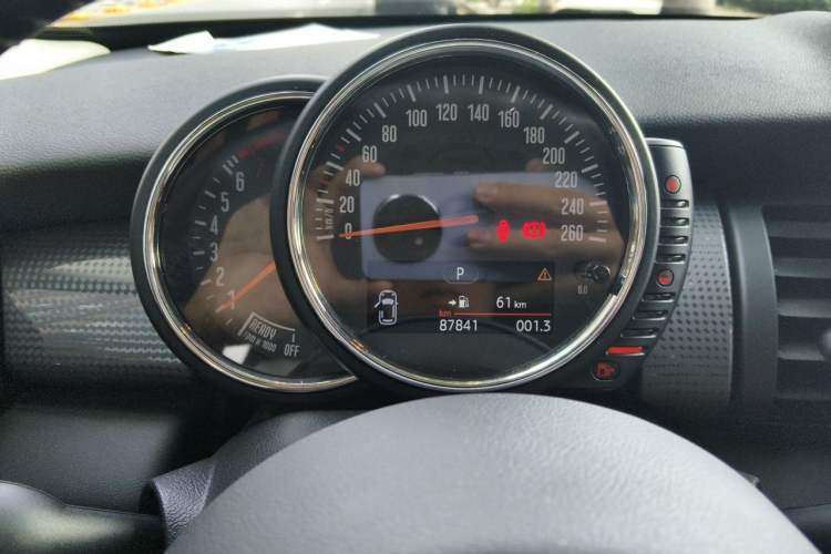 Used MINI 2016 1.5T COOPER Pioneer Edition Five-Door Model Instrument Cluster