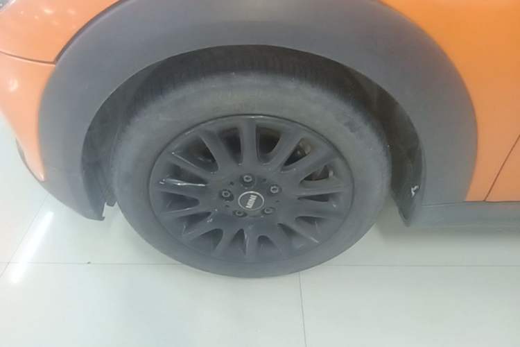 Used MINI 2016 1.2T ONE Pioneer Edition Five-Door Version Left Front Wheel Hub