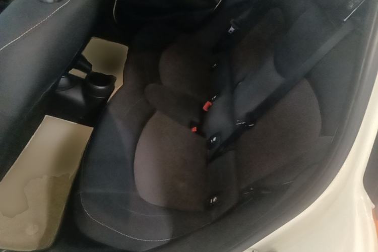 Used MINI 2016 1.2T ONE Pioneer Edition Five-Door Version Left Rear Seat
