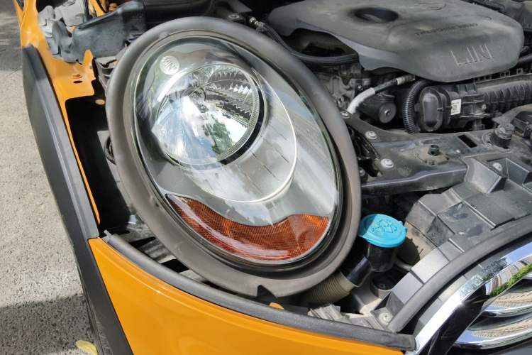 Used MINI 2016 1.5T COOPER Pioneer Edition Five-Door Model Right Front Headlight