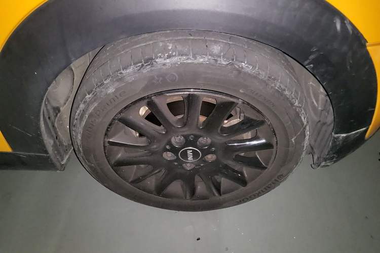 Used MINI 2016 1.2T ONE Pioneer Edition Right Front Wheel Hub